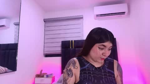 Snapshot of carolayrosse chatting on February 2026 03:13:02 AM carola online show from February 2026 03:13:02 AM