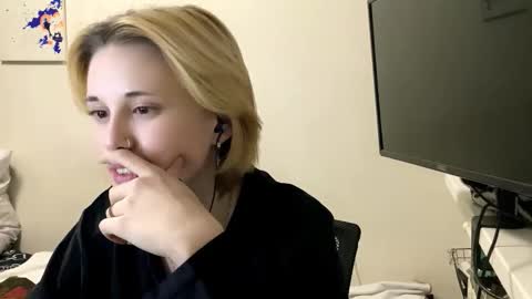 Call me Carol online show from November 2025 04:46:01 PM