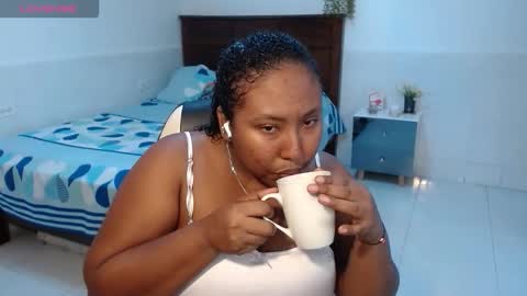 Carol de la torre online show from November 2025 08:00:01 PM