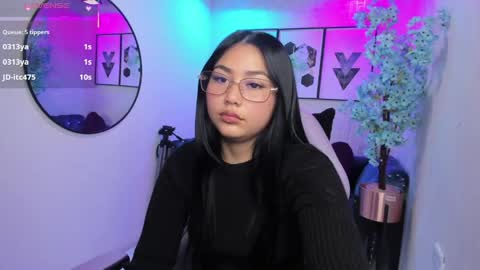 Snapshot of carolina_cherry chatting on June 2026 02:33:01 PM CAROLINA. online show from June 2026 02:33:01 PM
