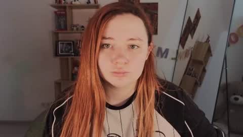 Snapshot of carolina_winter chatting on June 2026 06:29:02 AM Mira online show from June 2026 06:29:02 AM