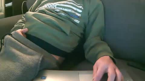 Snapshot of carolinaboy01 chatting on January 2025 11:43:02 PM carolinaboy01 online show from January 2025 11:43:02 PM