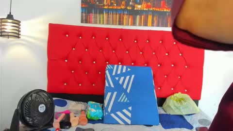 Carolina online show from October 2025 06:31:02 PM