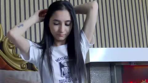 carolinahart online show from April 2026 02:21:01 PM