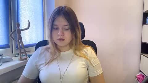 Snapshot of carolindueno chatting on February 2026 07:40:01 AM carolindueno online show from February 2026 07:40:01 AM