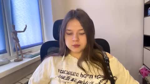 Snapshot of carolindueno chatting on March 2026 07:54:02 AM carolindueno online show from March 2026 07:54:02 AM