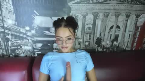 Snapshot of caroline_clark420 chatting on July 2026 03:07:02 PM Caroline Clark online show from July 2026 03:07:02 PM
