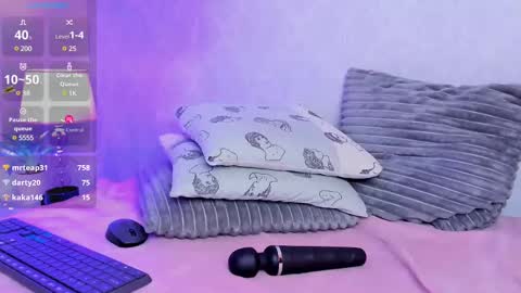  Caroline  online show from February 2025 05:42:01 PM