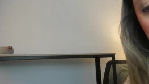  Caroline  online show from February 2026 11:38:02 AM