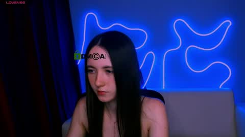 Snapshot of caroline_honeyy chatting on June 2026 07:09:01 PM Caroline online show from June 2026 07:09:01 PM