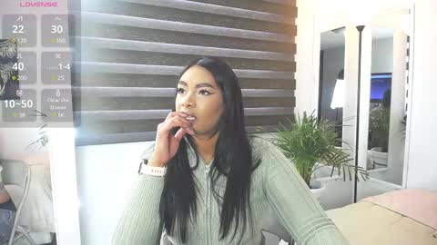 C A R O L I N E online show from March 2025 12:59:02 PM