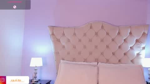 Caroline online show from September 2025 07:48:01 PM