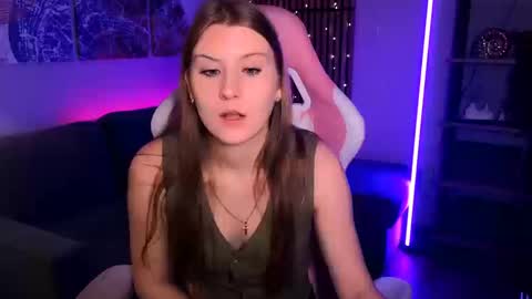 Caroline online show from March 2026 07:58:02 AM