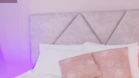 Caroline online show from March 2026 04:17:02 AM