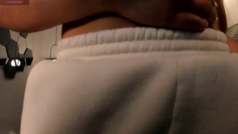 Snapshot of carolinegrace_ chatting on February 2026 09:58:02 AM Caro online show from February 2026 09:58:02 AM