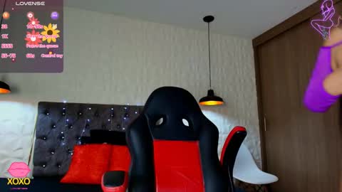 Snapshot of carolinescoth_dl chatting on September 2025 06:31:01 PM Caroline Scoth online show from September 2025 06:31:01 PM