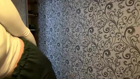 Snapshot of carolynshadburn chatting on November 2025 02:06:01 PM Karalina online show from November 2025 02:06:01 PM