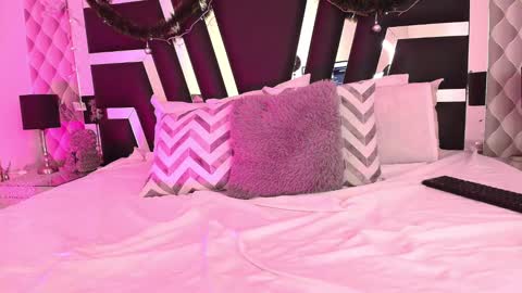 Snapshot of caroo_gomeez chatting on December 2024 04:17:01 PM Caro Gmez online show from December 2024 04:17:01 PM