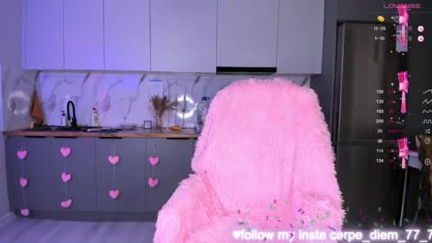 Snapshot of carpe_diemmm chatting on December 2024 02:36:01 AM Yummi online show from December 2024 02:36:01 AM