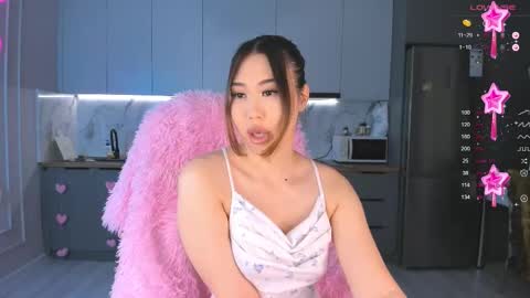 Snapshot of carpe_diemmm chatting on February 2025 09:22:01 PM Yummi online show from February 2025 09:22:01 PM