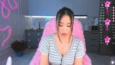 Snapshot of carpe_diemmm chatting on February 2025 11:58:02 PM Yummi online show from February 2025 11:58:02 PM