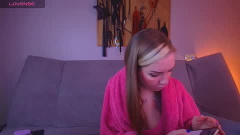 Carrie online show from February 2026 08:42:02 PM