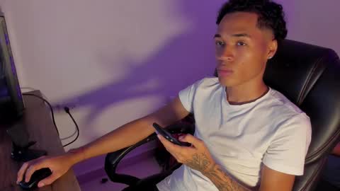 Snapshot of carterbrownbbc chatting on October 2025 08:55:02 AM Carter online show from October 2025 08:55:02 AM