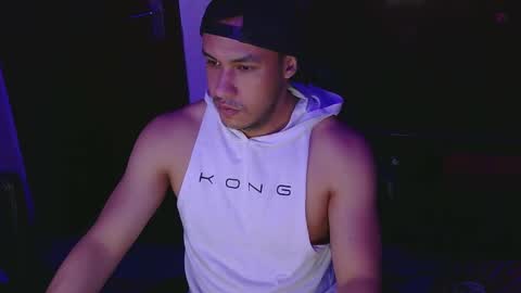      online show from February 2025 05:40:01 AM