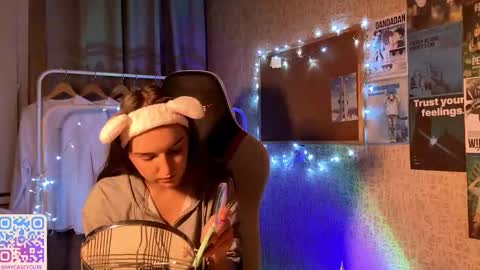 caseydoesntknow online show from October 2025 11:27:02 PM