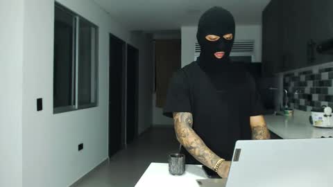 cash_master777 online show from November 2025 11:18:02 PM