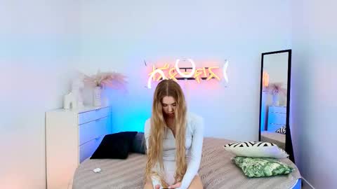 Hello my name is Cassie and my friend Nilo is also here online show from March 2025 10:57:01 AM