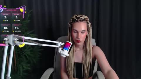 Cassie online show from December 2025 09:09:02 PM