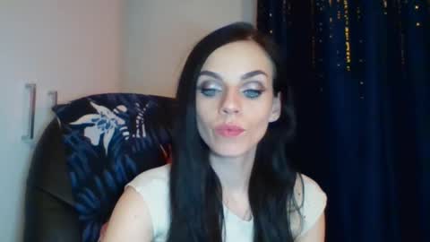 Cassie online show from October 2025 08:00:02 PM