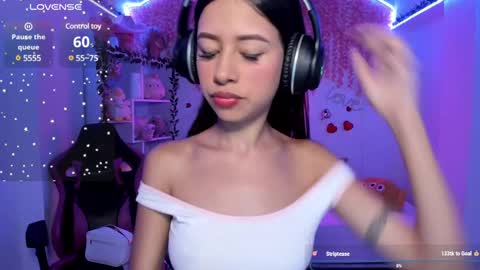 Snapshot of cat_kitty18 chatting on March 2025 06:59:02 PM Lorena Saenz online show from March 2025 06:59:02 PM