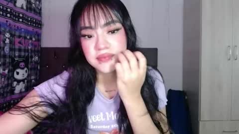 Mila online show from November 2025 06:13:01 AM