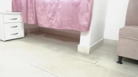 catalaia_stomm online show from January 2025 12:35:01 PM