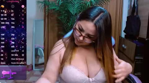 Snapshot of catalina3772516 chatting on May 2026 09:33:01 PM catalina3772516 online show from May 2026 09:33:01 PM
