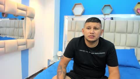 Jhon and Catalina online show from October 2025 12:26:02 PM