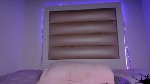 Snapshot of catalina_jade chatting on June 2026 02:54:02 PM Cata online show from June 2026 02:54:02 PM