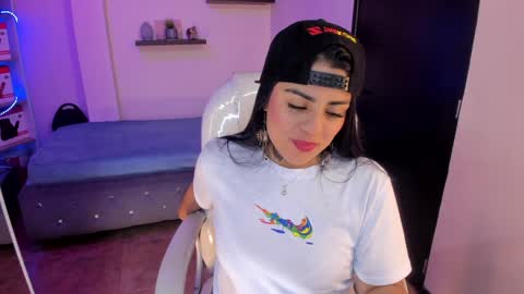 Catalina online show from December 2024 09:09:02 PM