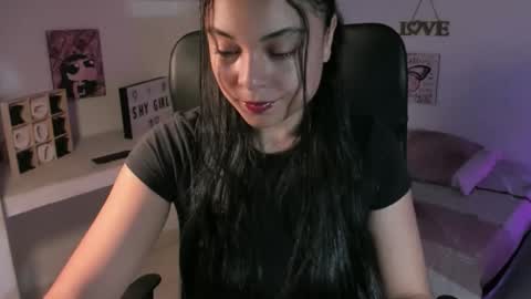  Catalina Garcia     online show from December 2025 09:20:01 PM