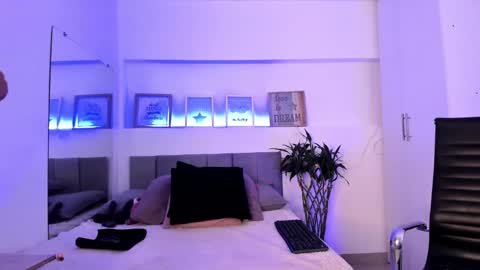 Catalina online show from February 2025 05:51:01 PM