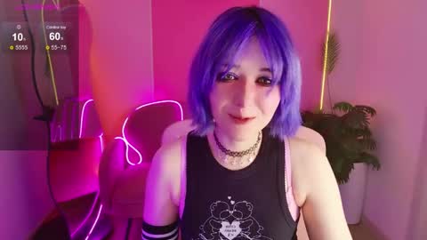 Snapshot of catharinejones chatting on June 2026 10:20:01 AM KettieHi My name is Katie I love drawing and I can play the guitar. And love dancing online show from June 2026 10:20:01 AM