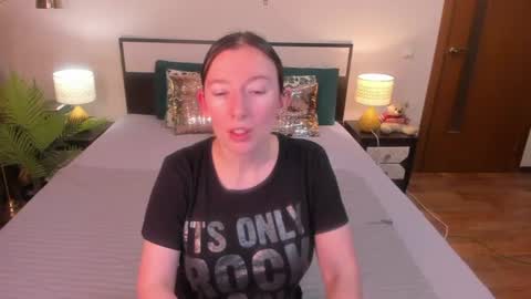 Catrin online show from July 2026 04:19:01 AM
