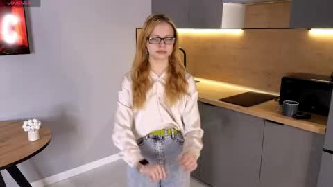 Katiee online show from April 2026 07:34:01 AM