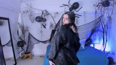 Catleya  online show from October 2025 08:11:02 PM