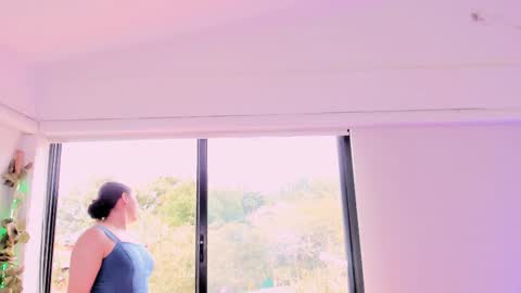 Catleya  online show from November 2025 08:20:01 PM