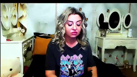 Snapshot of catpussy4 chatting on February 2026 06:45:02 AM lauren online show from February 2026 06:45:02 AM