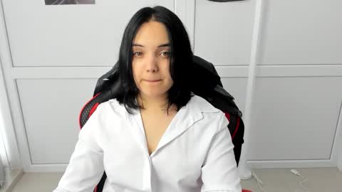 Snapshot of catrine_cute chatting on May 2026 06:42:01 AM Catrine online show from May 2026 06:42:01 AM