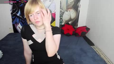 cattie_w_ online show from October 2025 01:31:01 AM